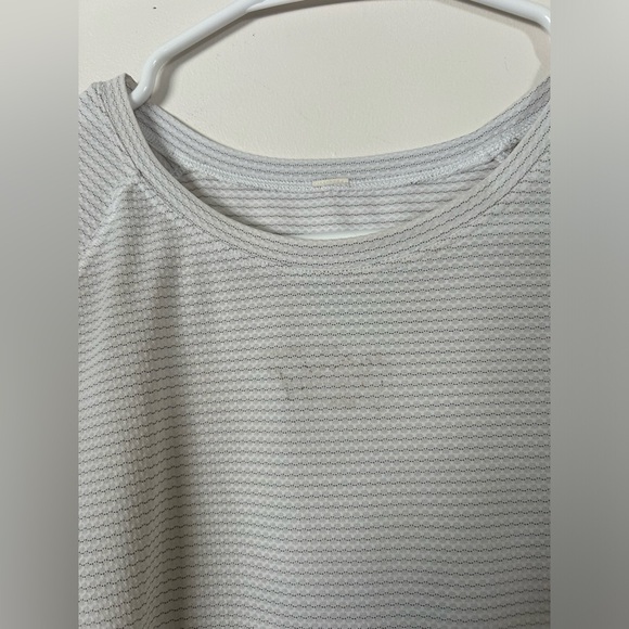 Lululemon Open Up Tie Back Tee Heathered White / White - Picture 5 of 10